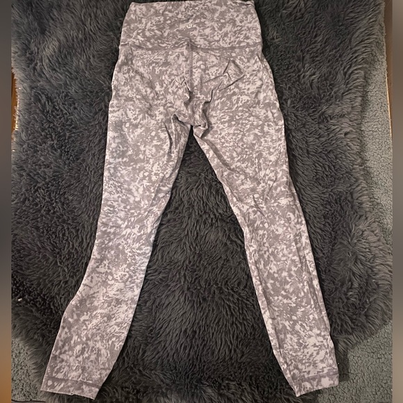 LULULEMON Wunder Under Leggings NWOT. - Picture 4 of 8